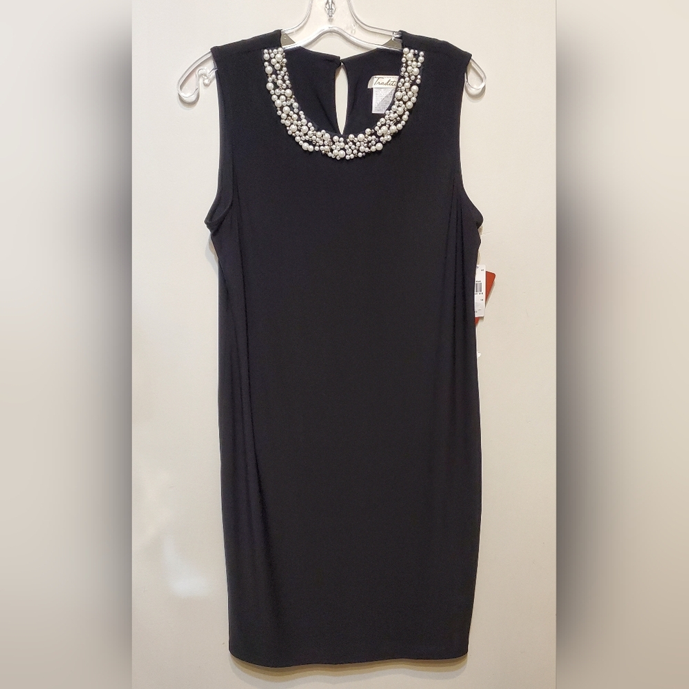 155. Tradition Dress With Pearl Neckline - Size 12
